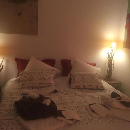 Le Dernier Metro Bed and Breakfast Woluwe-Saint-Pierre Buitenkant foto