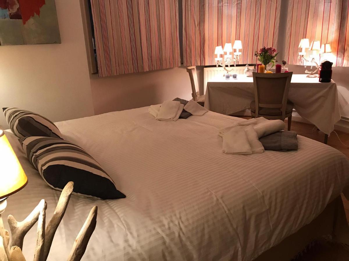 Le Dernier Metro Bed and Breakfast Woluwe-Saint-Pierre Buitenkant foto