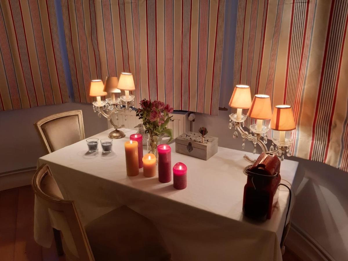 Le Dernier Metro Bed and Breakfast Woluwe-Saint-Pierre Buitenkant foto